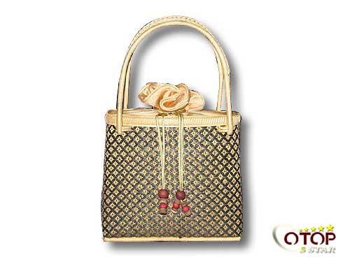 Rectangular Shaped Handbag with bullet wood flowerl pattern