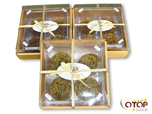 “Som Chan” Dried Banana Rolls