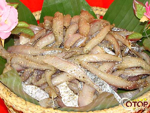 Dried Nile Tilapia Fish with Herbs Added